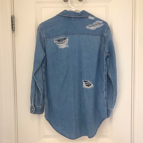Topshop distressed denim shirt size: 2 - Picture 2 of 4